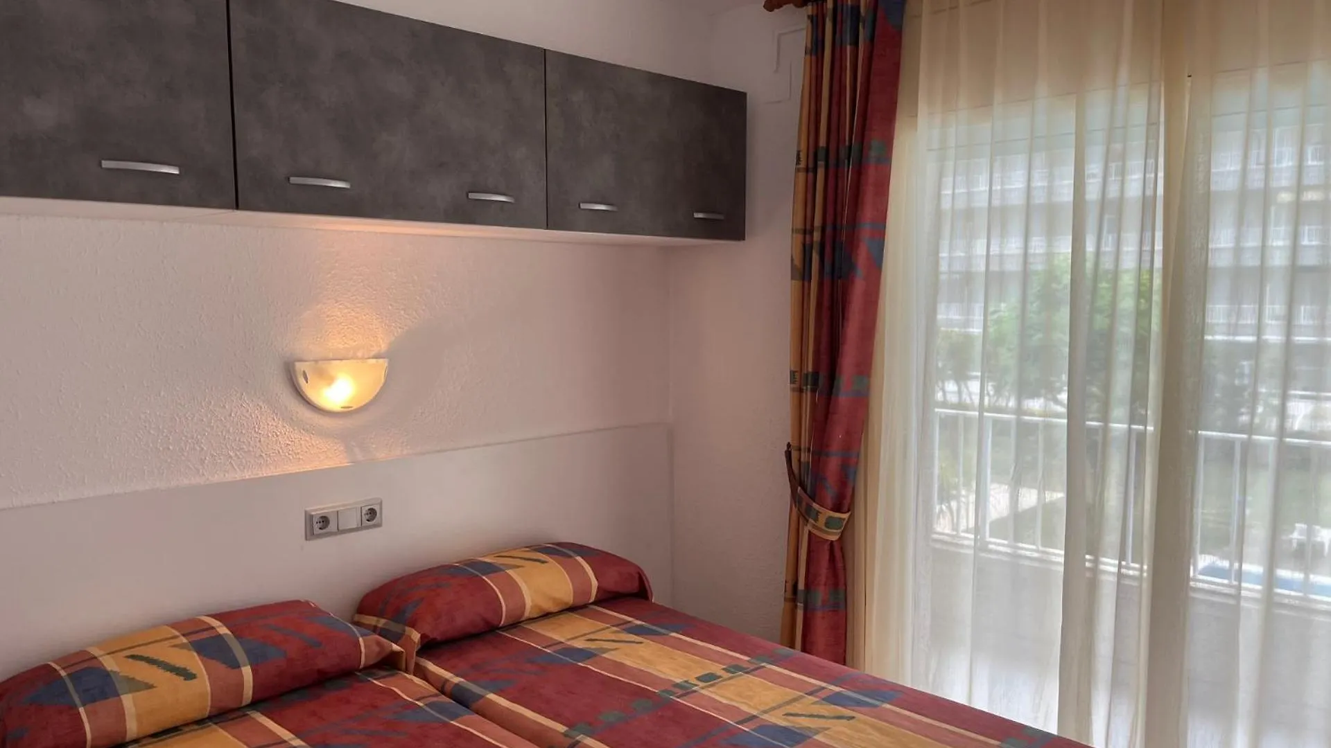 Apartamentos Mar D'Or L'Estartit 0*,  Spain